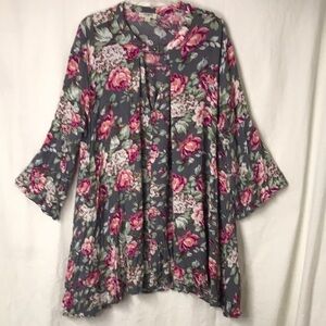 UMGEE Women’s Tunic Size L Floral Full and Flowy Fabric Single Button Closure